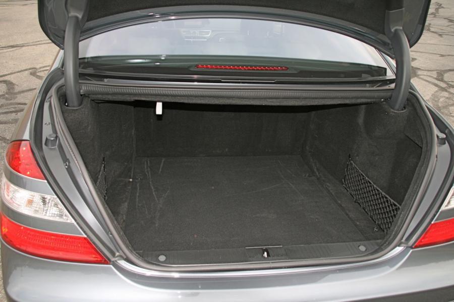  Mercedes-Benz S63 AMG 2008 года  (фото 30 из 42)